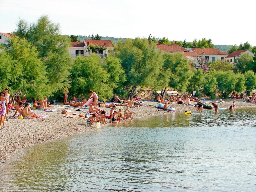 Apartments Dvornik Mirce Exterior foto